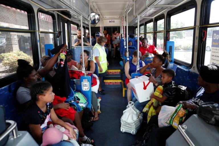 Τυφώνας Φλόρενς: Εκτοπίζονται χιλιάδες Αμερικανοί – Εκκενώνονται Πολιτείες (Εικόνες)